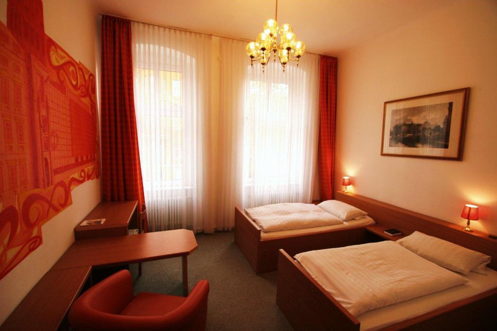 Hotel - Pension Am Schloss Bellevue Берлин Номер фото